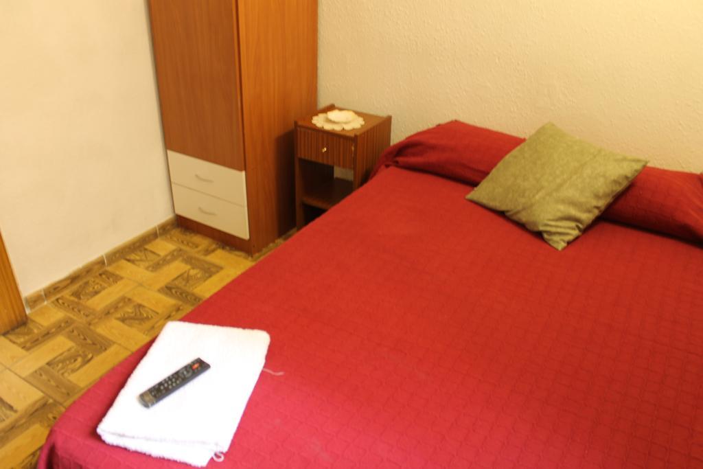 Hostal Xucar Madrid Bilik gambar