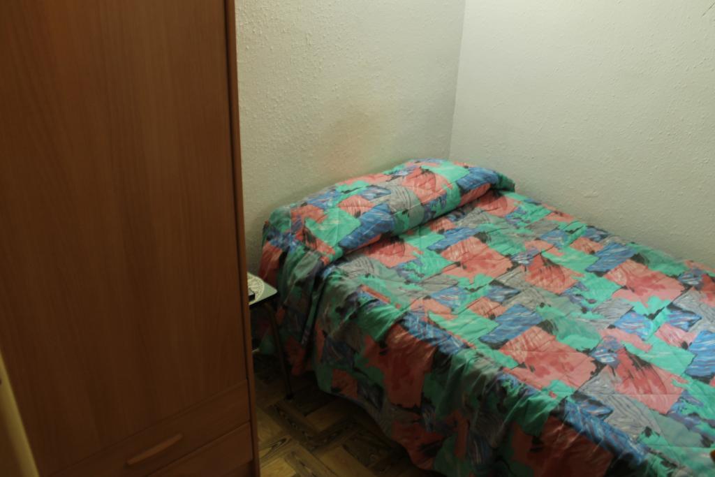 Hostal Xucar Madrid Bilik gambar