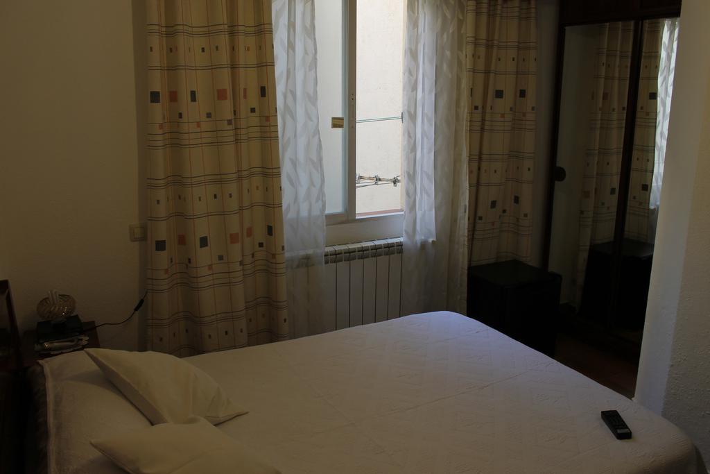 Hostal Xucar Madrid Bilik gambar