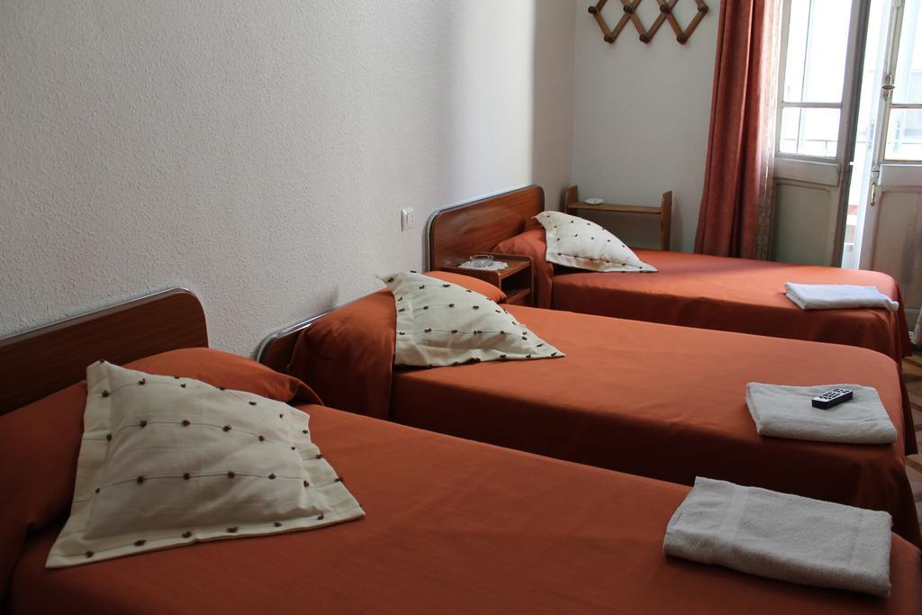 Hostal Xucar Madrid Bilik gambar
