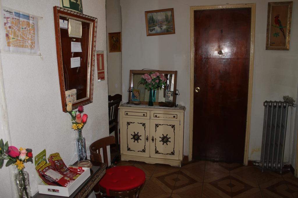 Hostal Xucar Madrid Luaran gambar