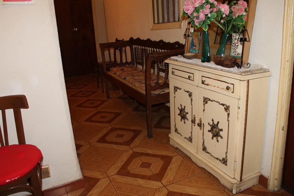 Hostal Xucar Madrid Luaran gambar
